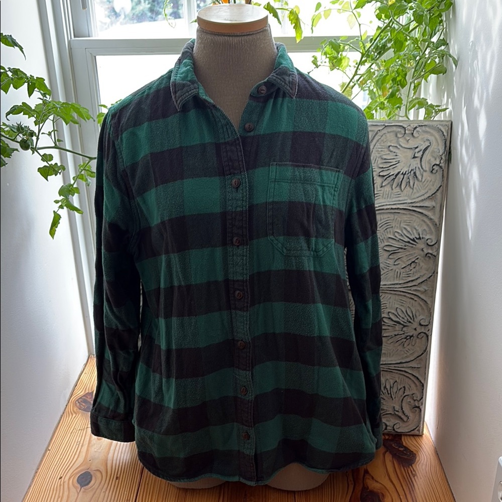Green and Black Plaid Flannel Button-Down Women’s LL Bean Shirt